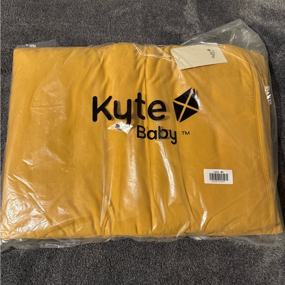 Kyte baby Marigold toddler blanket NIB - Picture 1 of 1
